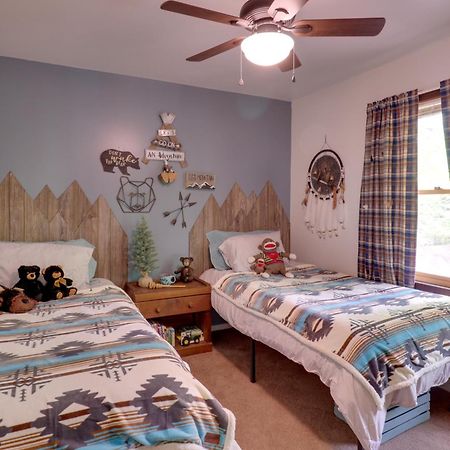Cozy Whittier Home With Fire Pits Less Than 15 Mi To Hiking! ภายนอก รูปภาพ