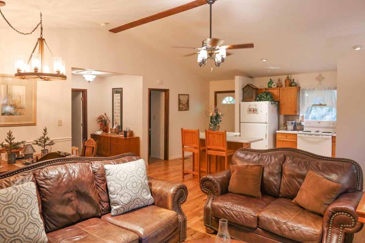 Cozy Whittier Home With Fire Pits Less Than 15 Mi To Hiking! ภายนอก รูปภาพ